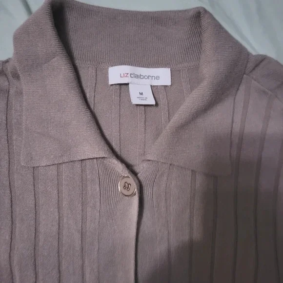 Liz Claiborne Long Sleeve Button Front Collared Tunic Sweater, Beige, EUC! - Picture 6 of 9